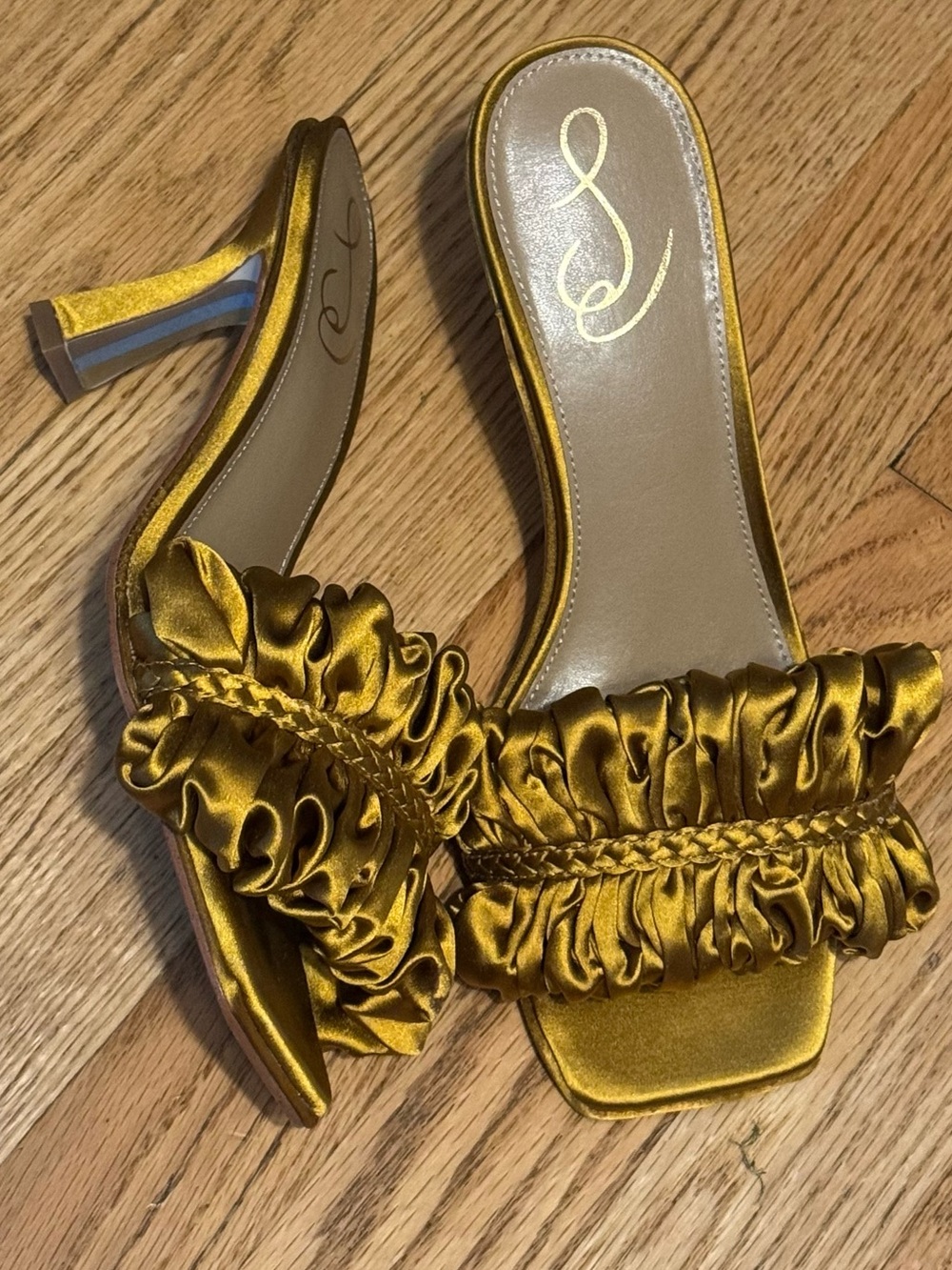 SAM EDELMAN Kady Satin Ruffle Heeled slide Sandal Yellow Gold size 8